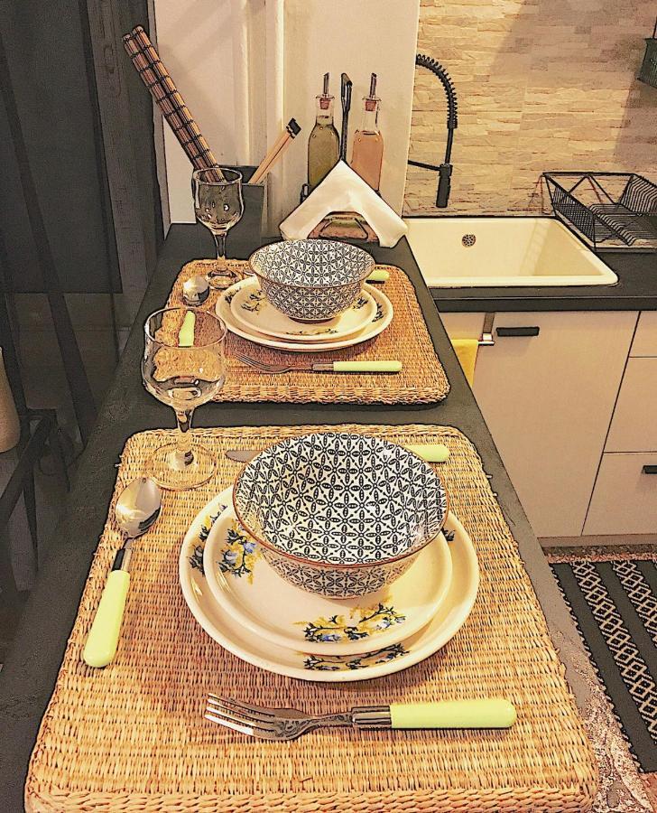 Luxuriously Central Studio In The Heart Of Афіни Екстер'єр фото